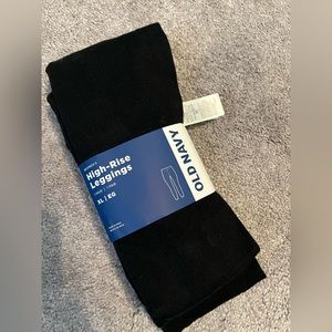NWT Old Navy high rise leggings black